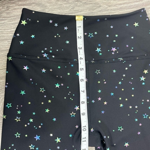 Beyond Yoga Cropped Star Metallic Print Leggings Tights Size Small NWOT - Picture 11 of 14